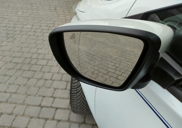 Renault Zoe cena 87800 przebieg: 50000, rok produkcji 2021 z Kołobrzeg małe 667